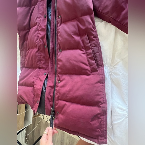 Canada goose burgundy parka size medium - Picture 15 of 16